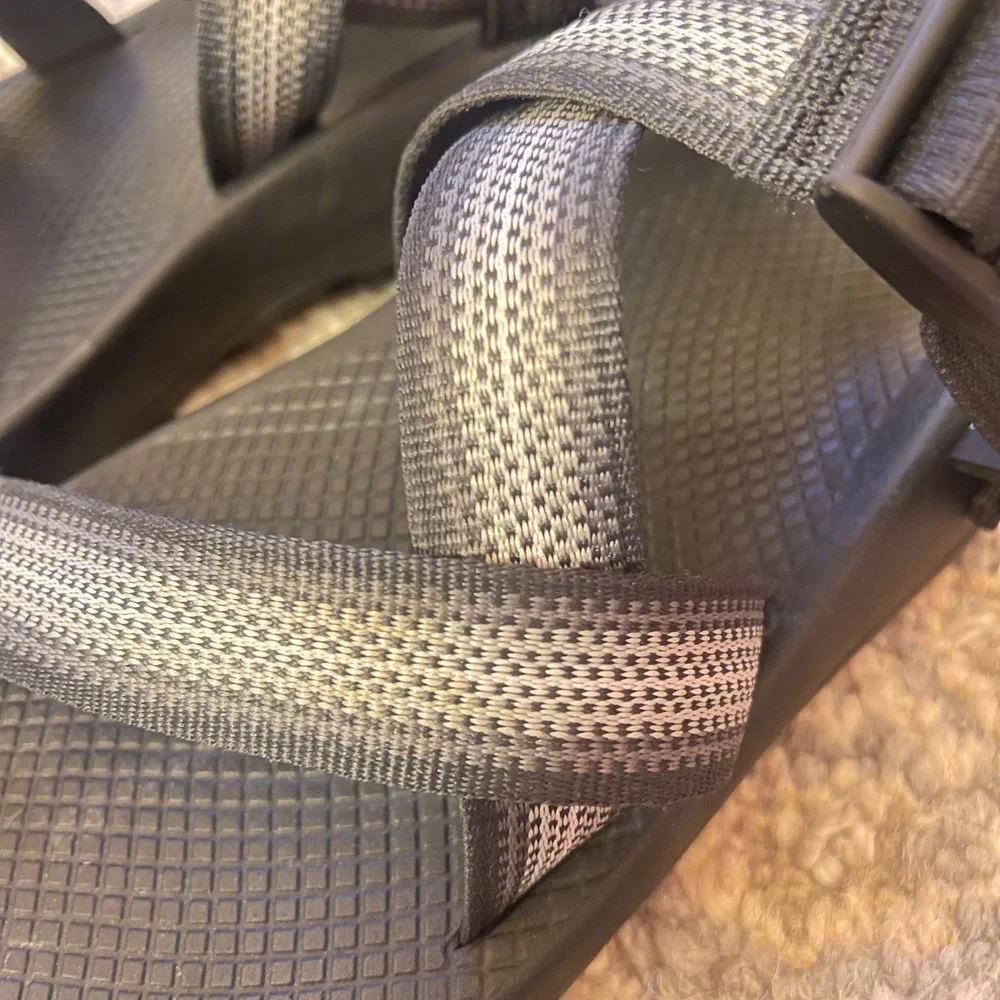 Chaco Z2 Men 9 Classic Outdoor Sport Hiking Sandal Black Grey Water Beach Pool